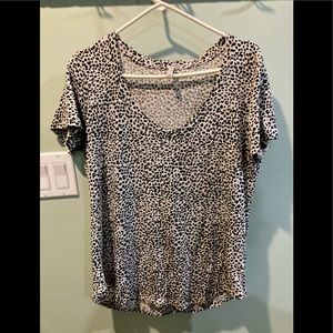 Super cute snow leopard T